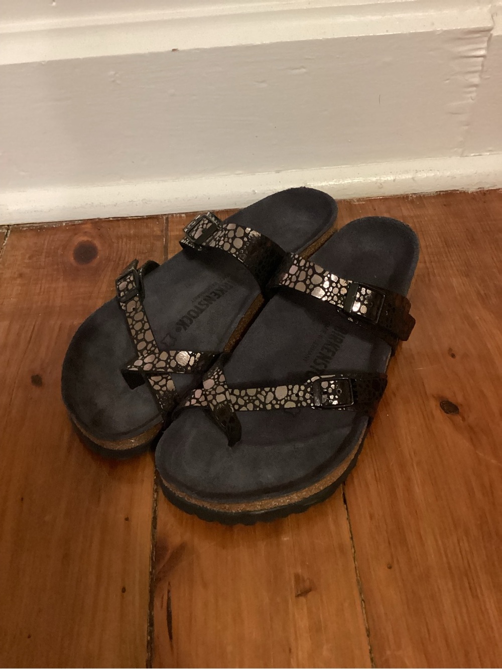 Birkenstock Women's Black Metallic Pattern Mayari Sandals